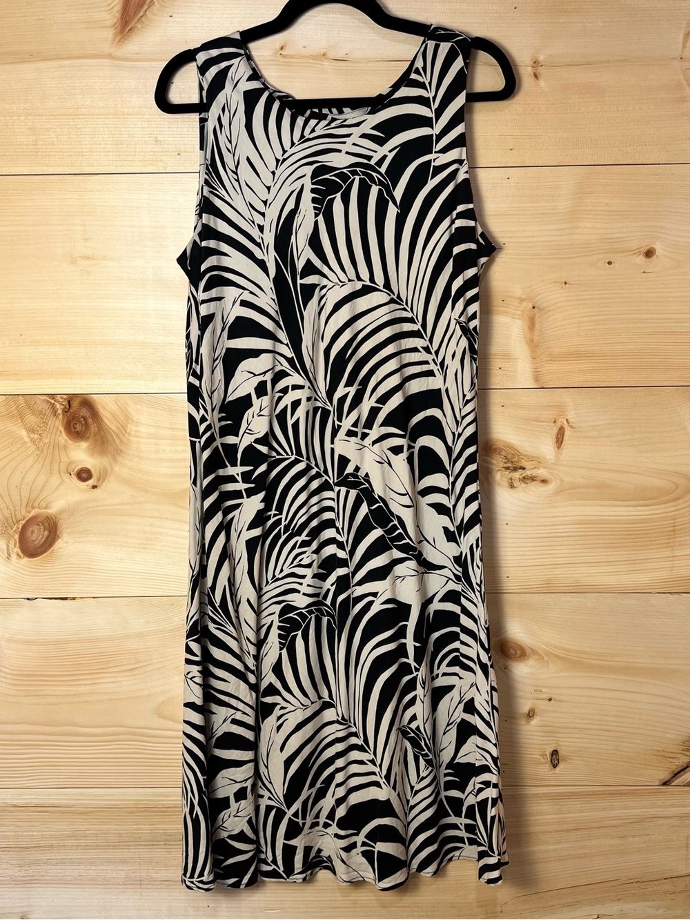 Hilo Hattie 100% Silk Black & Tan Tropical Leaf Midi Sheath Dress - Coastal Fun